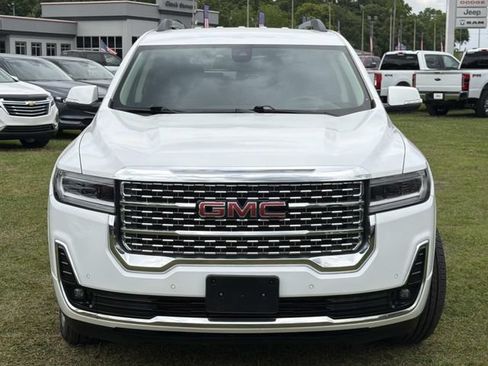 Used 2023 GMC Acadia Denali FWD image 4