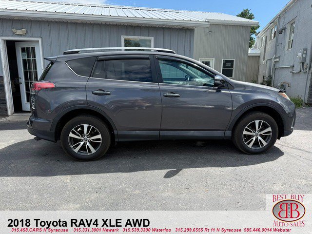 Used 2018 Toyota RAV4 XLE AWD/4WD image 8