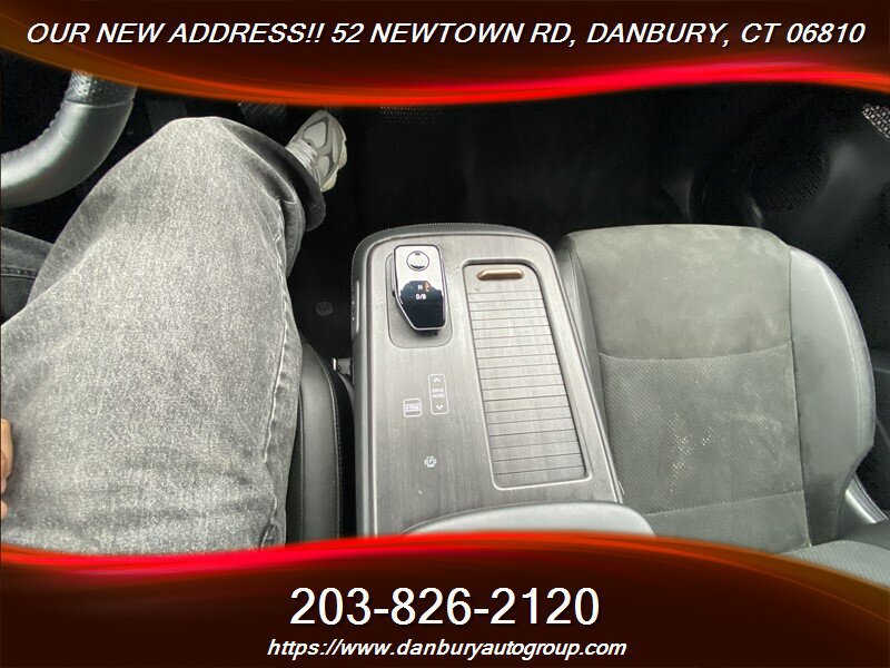 Used 2025 Nissan Ariya AWD image 18