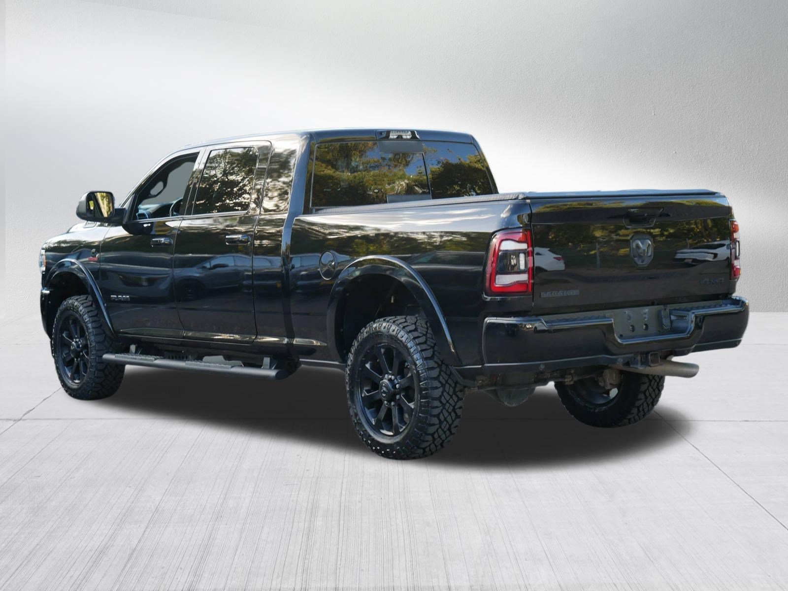 Used 2022 RAM 2500 Laramie AWD/4WD image 5