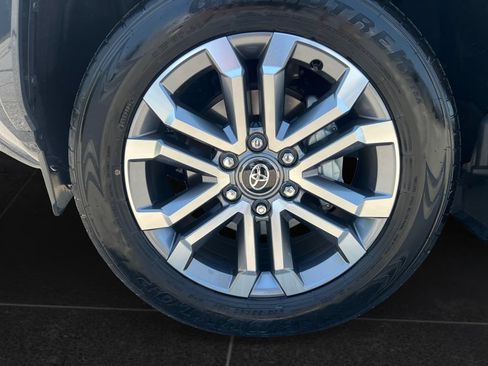 Used 2026 Toyota 4Runner Limited AWD/4WD image 9