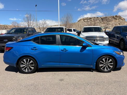 Used 2021 Nissan Sentra SV w/ SV Premium Package FWD image 6