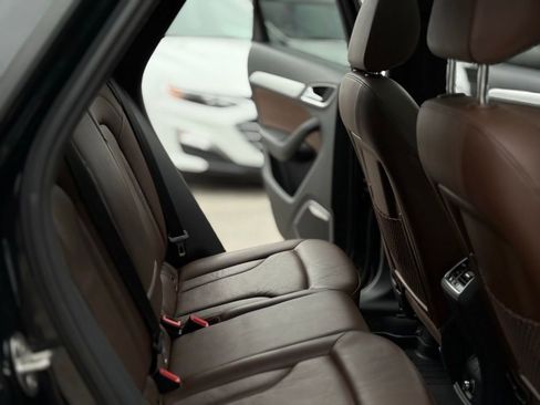 Used 2017 Audi Q3 2.0T Prestige w/ Prestige Package image 14