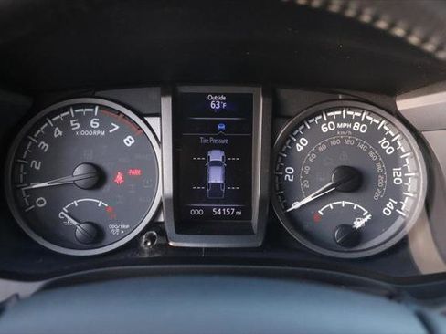 Certified 2017 Toyota Tacoma TRD Sport w/ Tow Package image 13