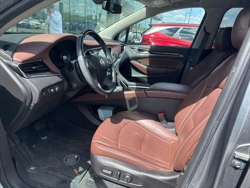 Used 2019 Buick Enclave Avenir w/ Avenir Technology Package image 4