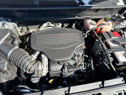 Used 2023 GMC Acadia AT4 w/ Technology Package image 27