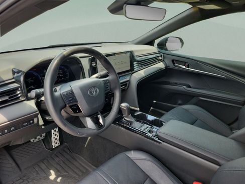 Used 2025 Toyota Camry XSE FWD image 16