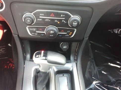 Used 2018 Dodge Charger GT AWD/4WD image 11
