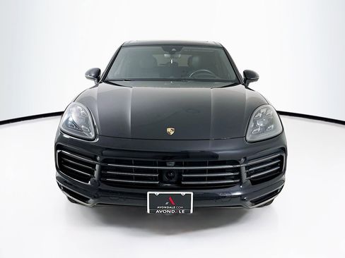 Used 2020 Porsche Cayenne image 2