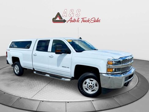 Used 2019 Chevrolet Silverado 2500 LT image 1