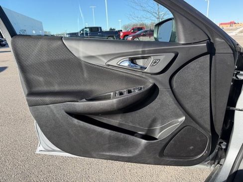 Used 2025 Chevrolet Malibu LT image 18