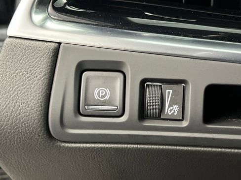 Used 2025 Cadillac XT6 Premium Luxury image 49