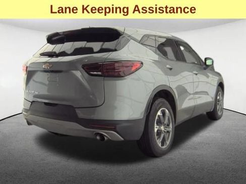 Used 2025 Chevrolet Blazer LT AWD/4WD image 5