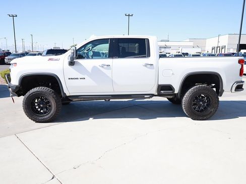 Used 2020 Chevrolet Silverado 3500 LTZ w/ LTZ Premium Package image 3