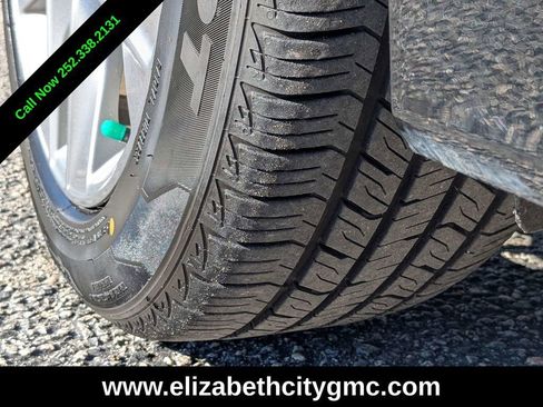 Used 2022 Toyota Avalon XLE image 12