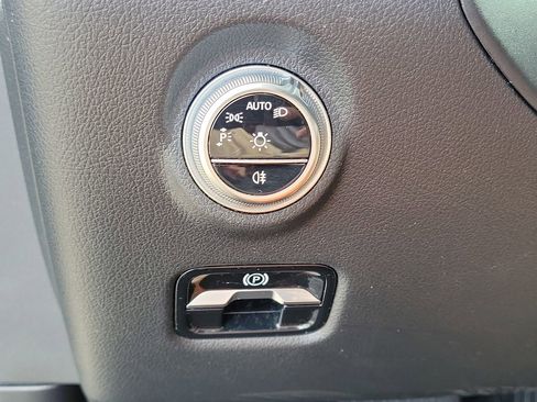 Used 2022 Mercedes-Benz C 300 Sedan image 21