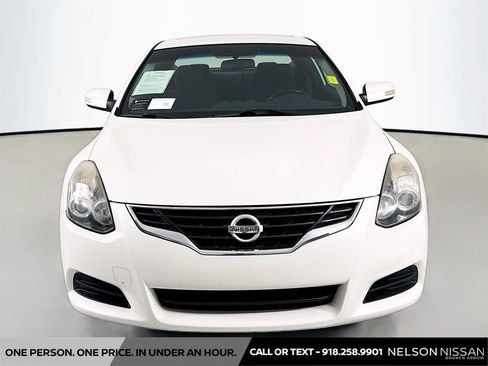 Used 2012 Nissan Altima 2.5 S w/ 2.5S Premium Pkg FWD image 2