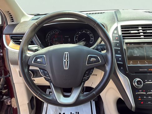 Used 2018 Lincoln MKC Select FWD image 28