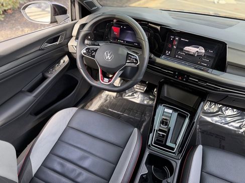 Used 2024 Volkswagen GTI SE w/ SE Leather Seats Package image 41