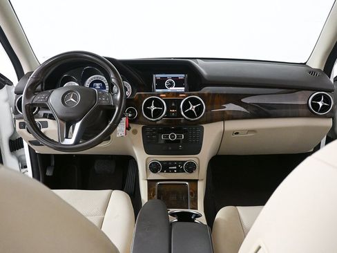 Used 2014 Mercedes-Benz GLK 350 2WD image 16