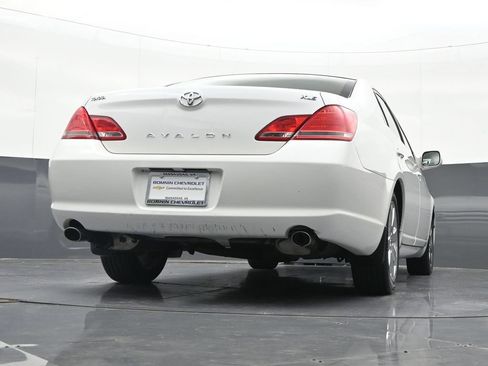 Used 2005 Toyota Avalon XLS FWD image 31