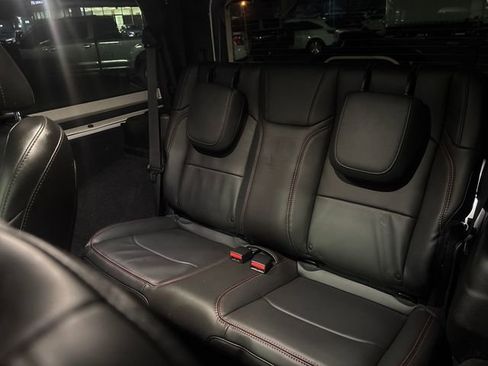 Used 2025 Jeep Wrangler Rubicon image 26