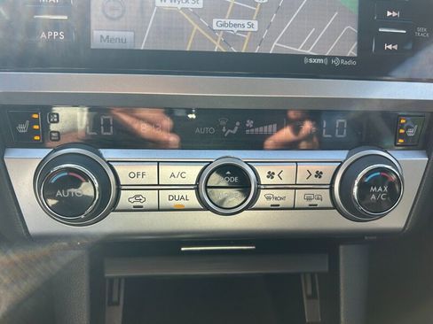 Used 2015 Subaru Outback 2.5i Limited AWD/4WD image 14