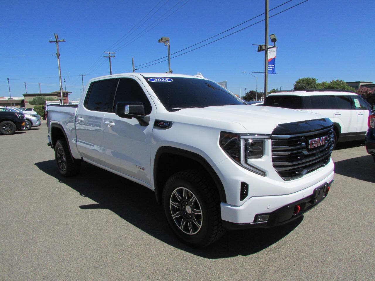 Used 2025 GMC Sierra 1500 AT4 AWD/4WD image 2