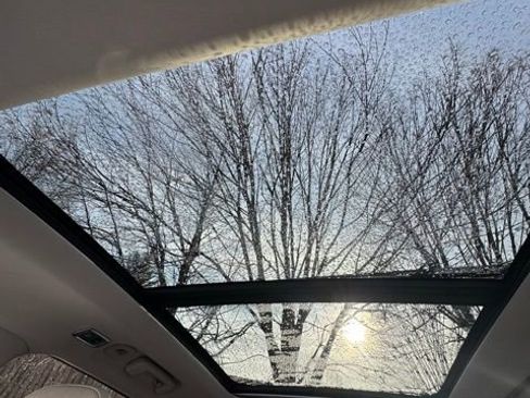 Used 2017 Volvo XC90 T6 Momentum w/ Vision Package image 16