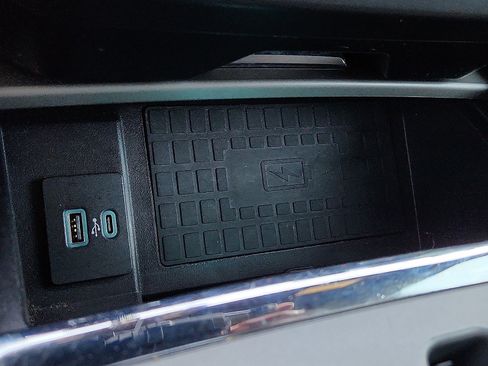 Used 2020 Ford Expedition XLT w/ Equipment Group 202A image 21