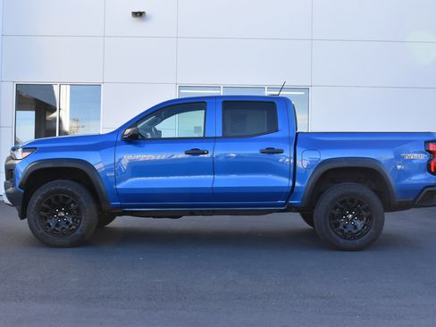 Used 2023 Chevrolet Colorado Trail Boss image 9