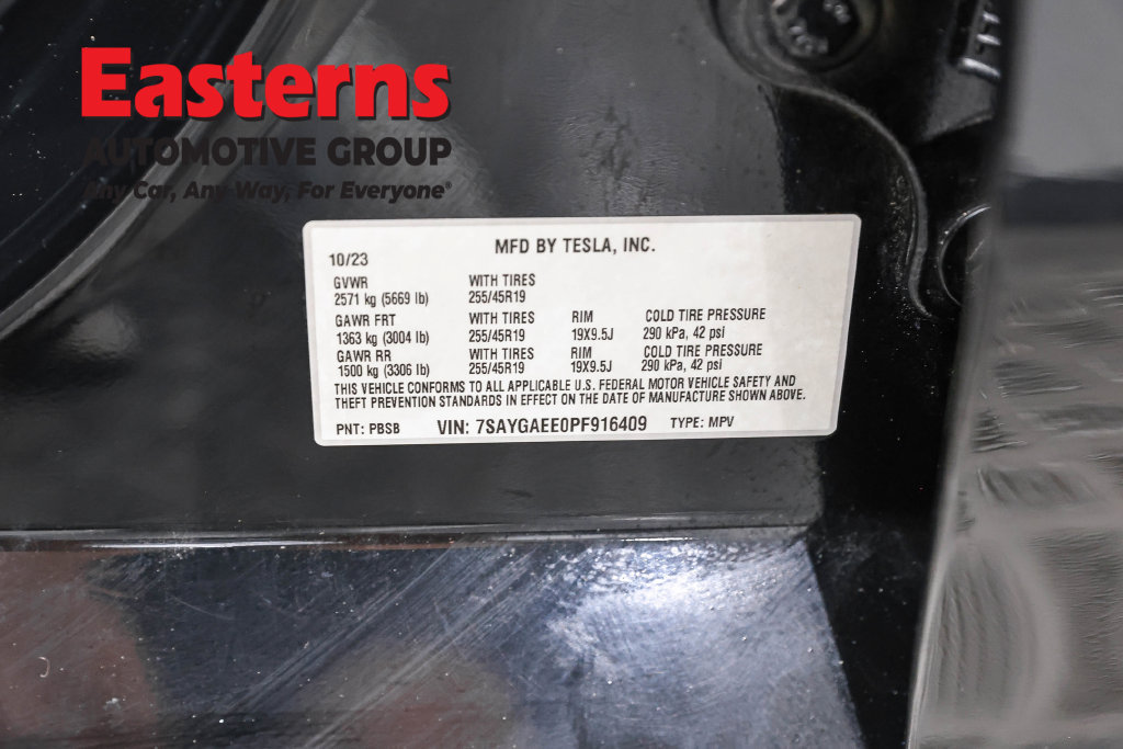 Used 2023 Tesla Model Y Long Range AWD/4WD image 32