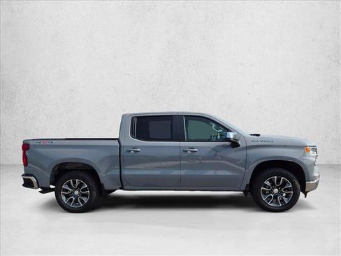 Used 2024 Chevrolet Silverado 1500 LT AWD/4WD image 4
