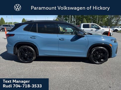 New 2026 Volkswagen Tiguan SE R-Line FWD image 9