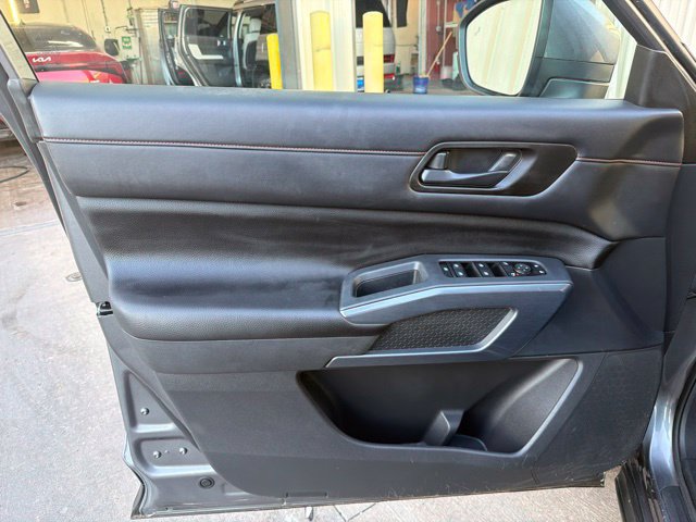 Used 2024 Nissan Pathfinder Rock Creek AWD/4WD image 15