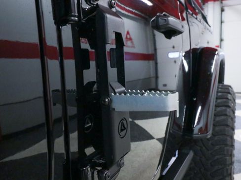 Used 2022 Jeep Gladiator Rubicon w/ LED Lighting Group AWD/4WD image 47