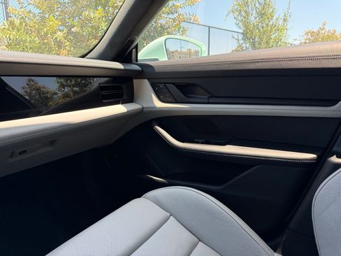 Certified 2023 Porsche Taycan GTS AWD/4WD image 24