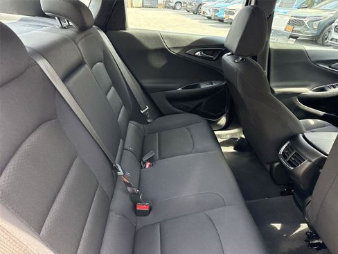 Used 2025 Chevrolet Malibu LT FWD image 23