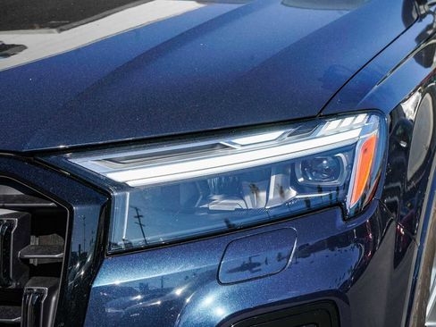 Used 2025 Audi Q7 2.0T Premium w/ Convenience Plus Package image 7