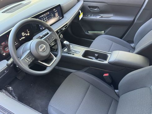 New 2026 Nissan Kicks SR w/ SR Premium Package AWD/4WD image 19