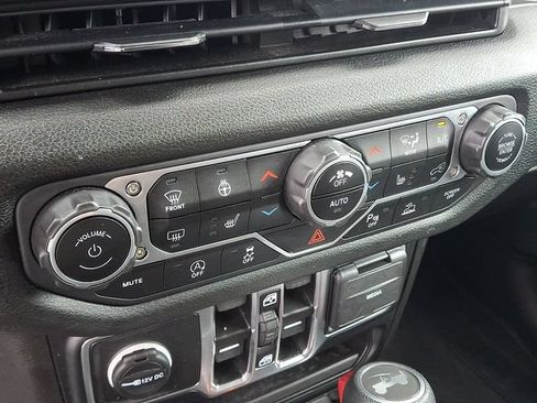 Used 2024 Jeep Wrangler Unlimited Sport AWD/4WD image 18