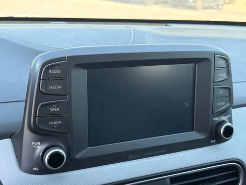 Used 2018 Hyundai Kona SEL AWD/4WD image 16