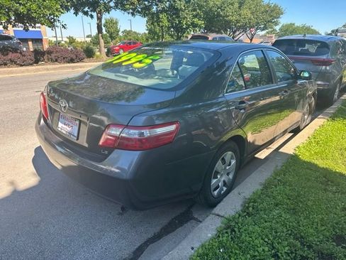 Used 2009 Toyota Camry FWD image 3