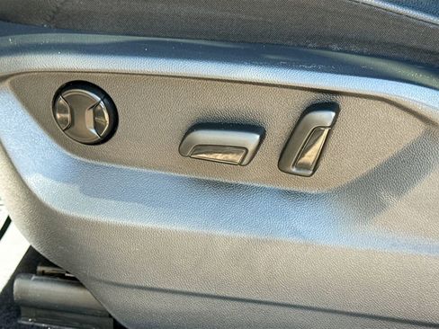 Used 2020 Volkswagen Tiguan SE R-Line image 24