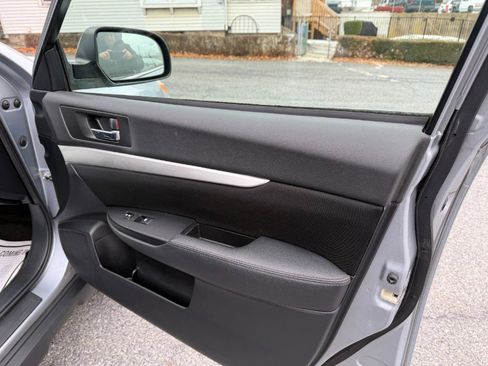 Used 2014 Subaru Outback 2.5i Premium image 16