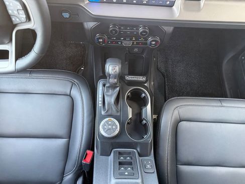 New 2026 Ford Bronco Outer Banks AWD/4WD image 18