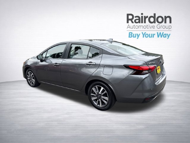 Used 2024 Nissan Versa SV FWD image 5