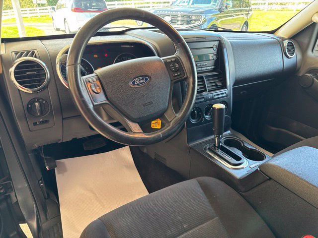 Used 2010 Ford Explorer XLT AWD/4WD image 13