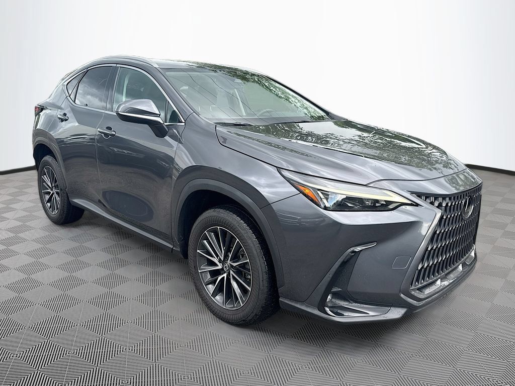 Used 2024 Lexus NX 250 FWD w/ Towing Package (2000 Lbs) image 4