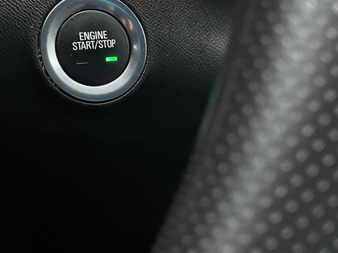 Used 2024 GMC Terrain SLE image 16